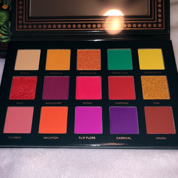 Ace Beaute Nostalgia Eyeshadow Palette - Picture 11 of 12